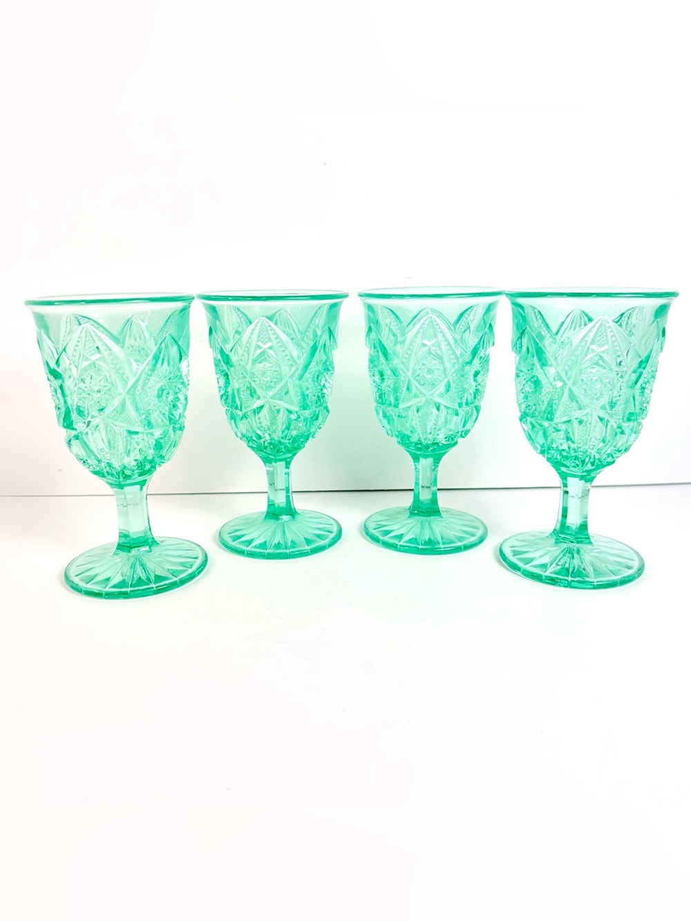 Vintage Imperial Aqua Set Of 4 Water Goblet Feather Notching Mint Condition